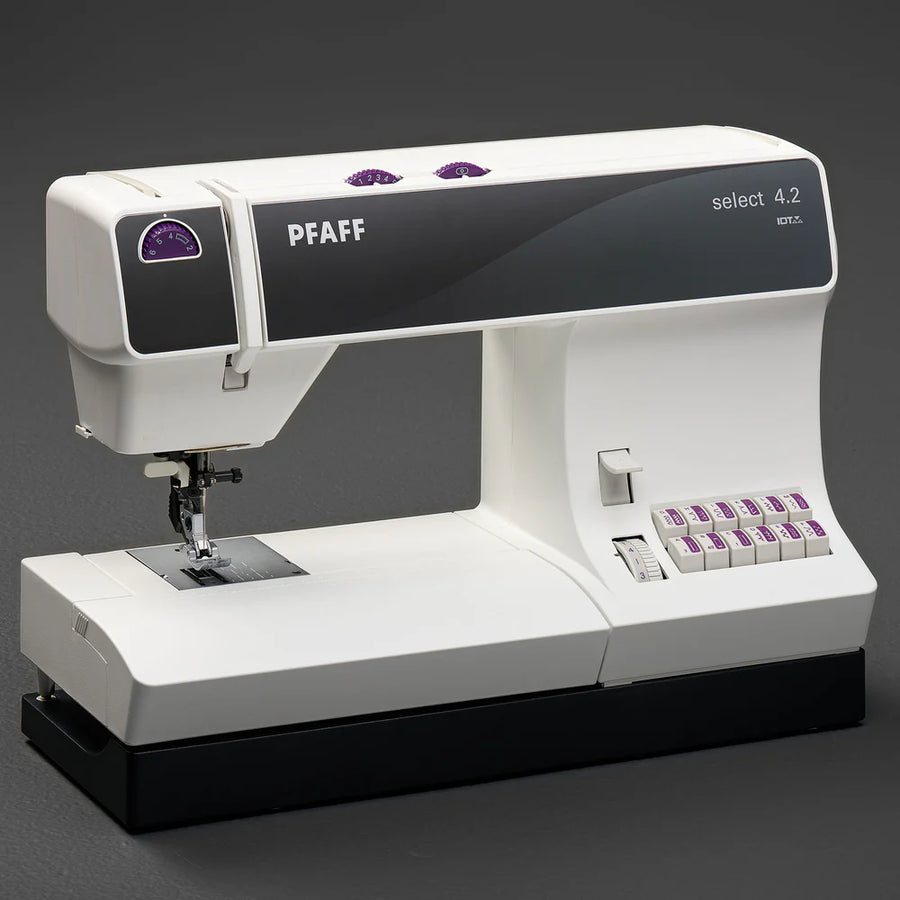 PFAFF® Select™ 4.2 Sewing Machine